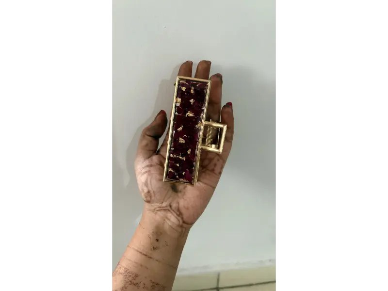 Golden Bloom Hair Clutcher